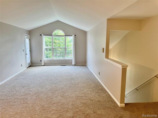 56501 Chesapeake Trail, Utica, MI 48316