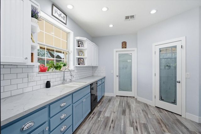20305 W Peakview Road, Wittmann, AZ 85361