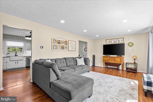 108 WYTHE AVE, Stephens City, VA 22655