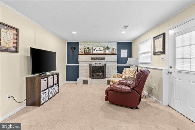 108 WYTHE AVE, Stephens City, VA 22655