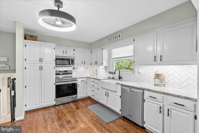 108 WYTHE AVE, Stephens City, VA 22655