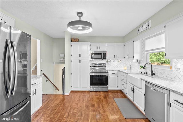 108 WYTHE AVE, Stephens City, VA 22655