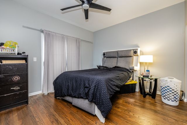 811 S Kedzie Avenue, Chicago, IL 60612