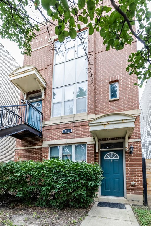 811 S Kedzie Avenue, Chicago, IL 60612