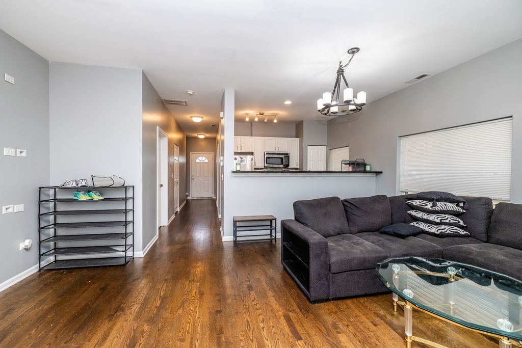 811 S Kedzie Avenue, Chicago, IL 60612 — photo 4
