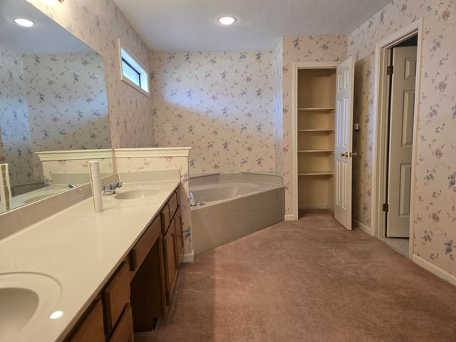 884 WOOD KIRK CV, Memphis, TN 38018