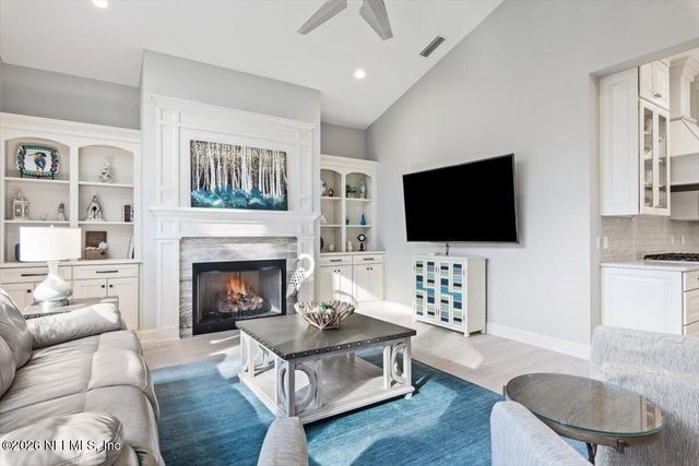 522 FRESHWATER Drive, St. Johns, FL 32259