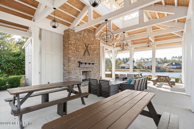 522 FRESHWATER Drive, St. Johns, FL 32259