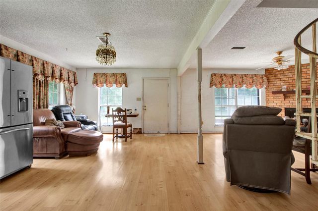 25019 W Holly Lane, Splendora, TX 77372