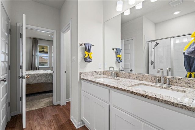 158 Gullivers DR, Elgin, TX 78621