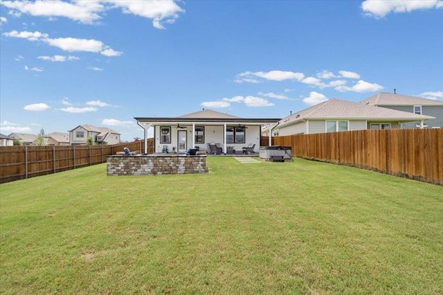 158 Gullivers DR, Elgin, TX 78621