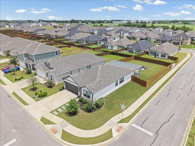 158 Gullivers DR, Elgin, TX 78621