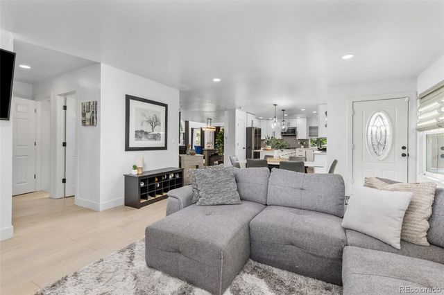 211 Durham Court, Castle Rock, CO 80108