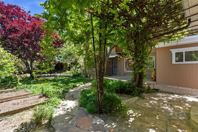 841 Don Diego, Santa Fe, NM 87505