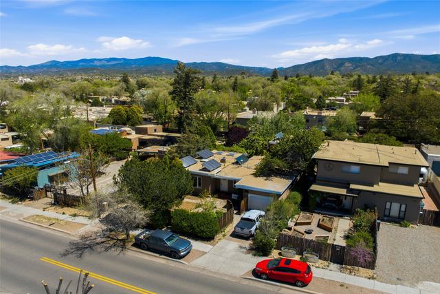 841 Don Diego, Santa Fe, NM 87505