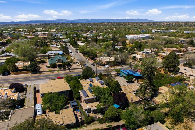 841 Don Diego, Santa Fe, NM 87505