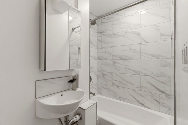 841 Don Diego, Santa Fe, NM 87505