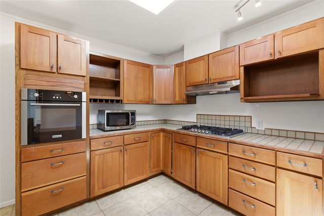 841 Don Diego, Santa Fe, NM 87505