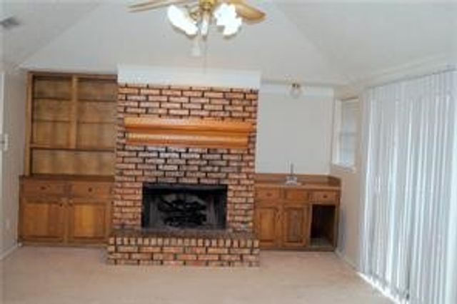 362 S STEWART Drive, Lancaster, TX 75146