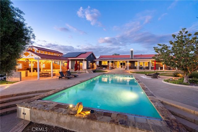 2325 Bella Tierra, Paso Robles, CA 93446