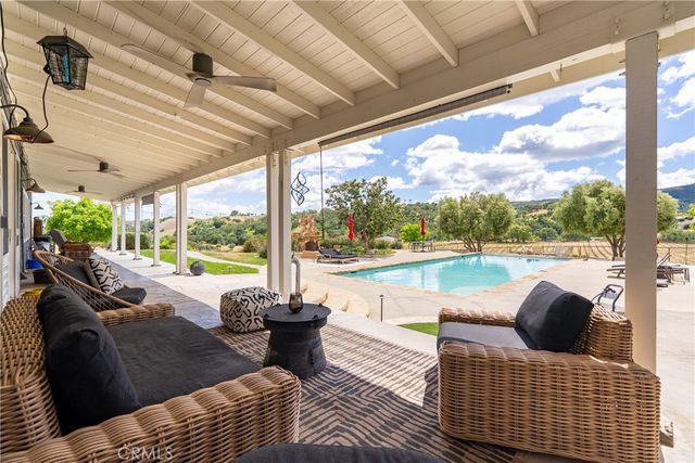 2325 Bella Tierra, Paso Robles, CA 93446