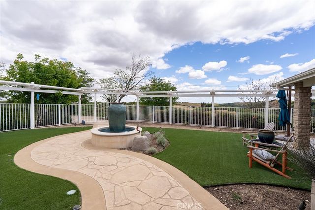 2325 Bella Tierra, Paso Robles, CA 93446