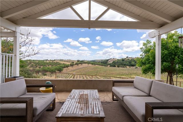 2325 Bella Tierra, Paso Robles, CA 93446