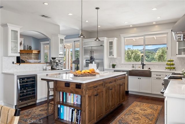 2325 Bella Tierra, Paso Robles, CA 93446