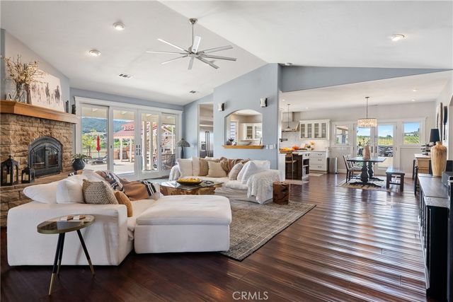 2325 Bella Tierra, Paso Robles, CA 93446