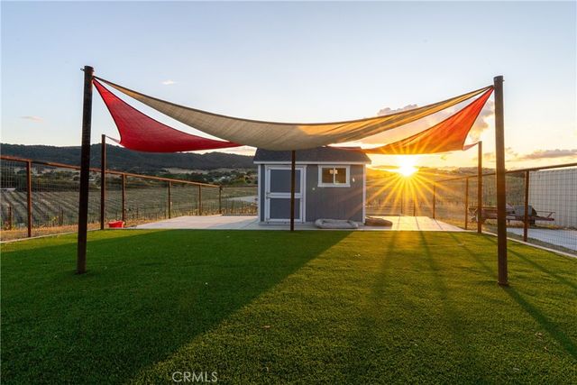 2325 Bella Tierra, Paso Robles, CA 93446