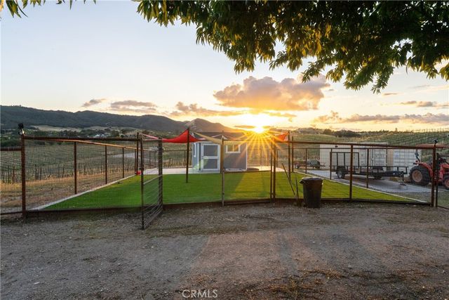 2325 Bella Tierra, Paso Robles, CA 93446