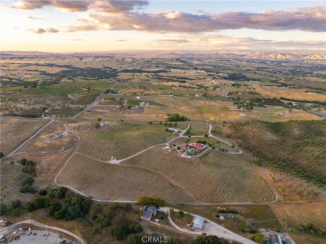 2325 Bella Tierra, Paso Robles, CA 93446