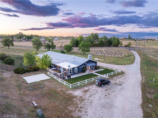 2325 Bella Tierra, Paso Robles, CA 93446