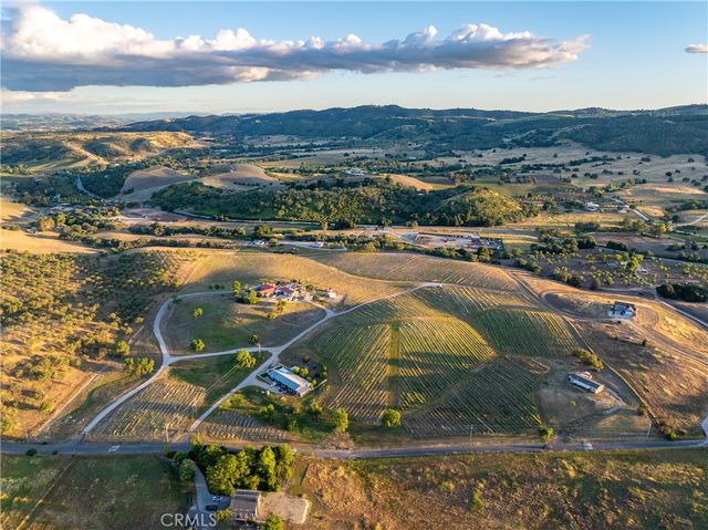 2325 Bella Tierra, Paso Robles, CA 93446