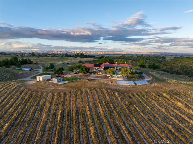 2325 Bella Tierra, Paso Robles, CA 93446