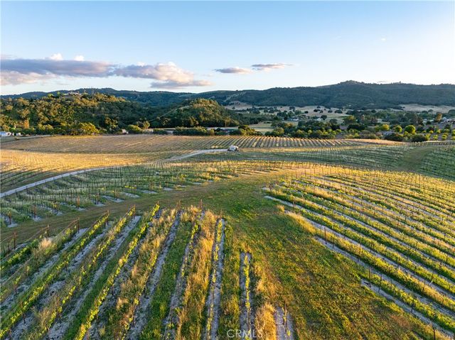 2325 Bella Tierra, Paso Robles, CA 93446