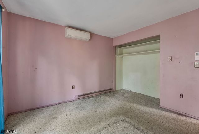 15 High Ct, Little Falls Twp., NJ 07424
