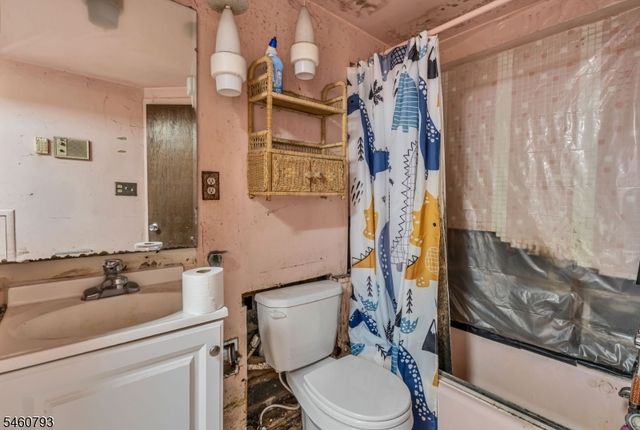 15 High Ct, Little Falls Twp., NJ 07424