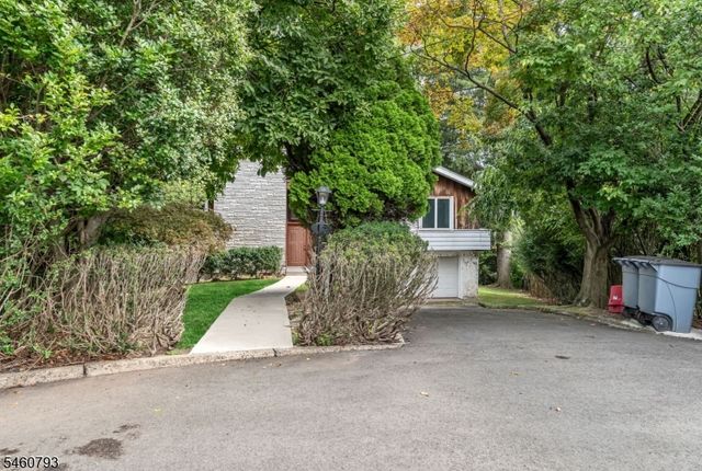 15 High Ct, Little Falls Twp., NJ 07424