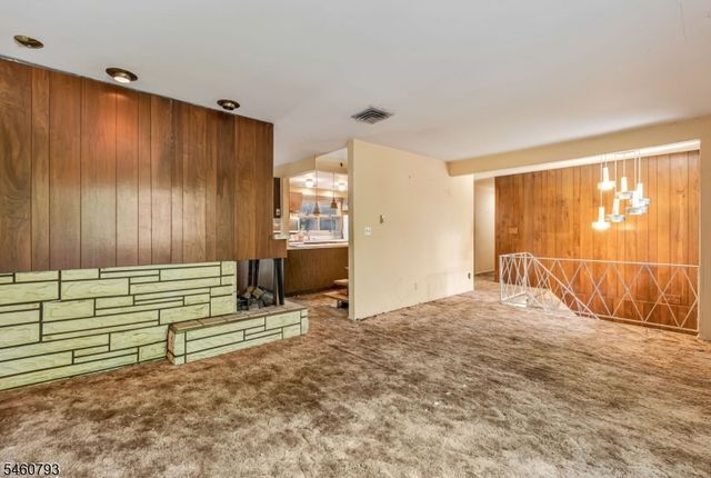 15 High Ct, Little Falls Twp., NJ 07424
