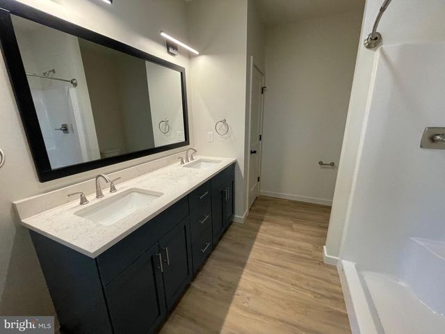 15 KENNEDY ST, Lancaster, PA 17602