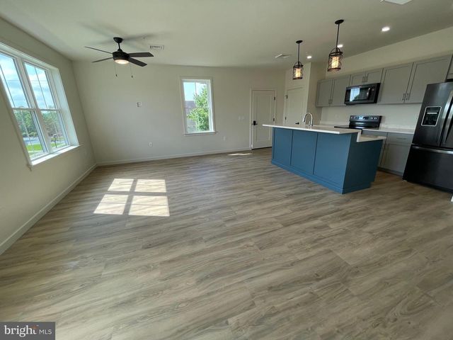 15 KENNEDY ST, Lancaster, PA 17602