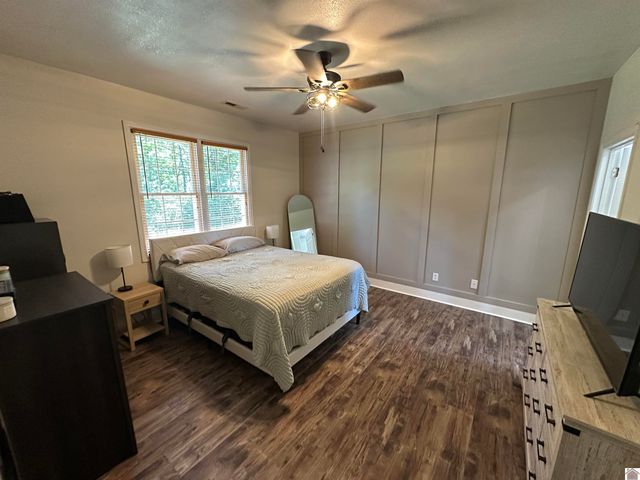 2801 Golo Rd, Mayfield, KY 42066