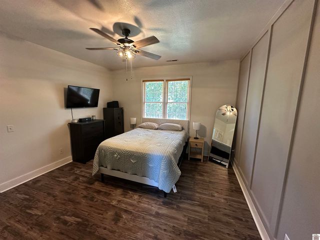 2801 Golo Rd, Mayfield, KY 42066