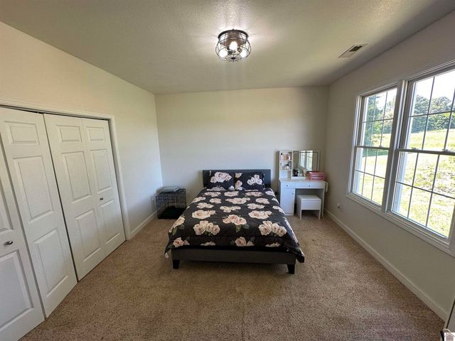 2801 Golo Rd, Mayfield, KY 42066