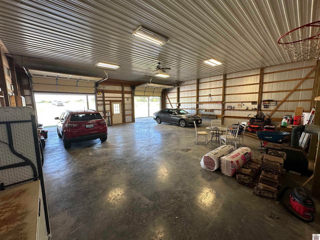 2801 Golo Rd, Mayfield, KY 42066