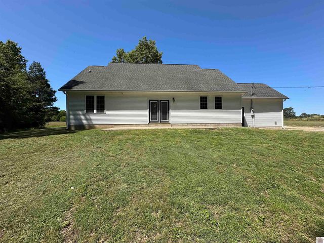 2801 Golo Rd, Mayfield, KY 42066