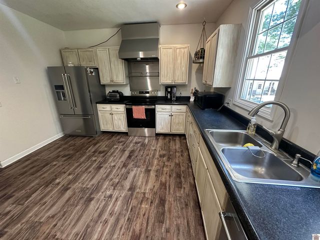 2801 Golo Rd, Mayfield, KY 42066
