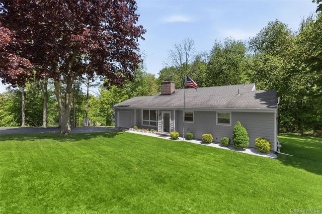 18 Collier Drive E, Carmel, NY 10512
