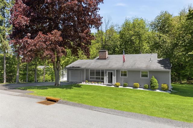 18 Collier Drive E, Carmel, NY 10512